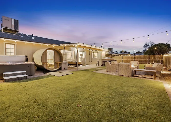 Private Estate: Hot Tub Sauna Cold Plunge Game 3br Sleeps 8 Holiday home *